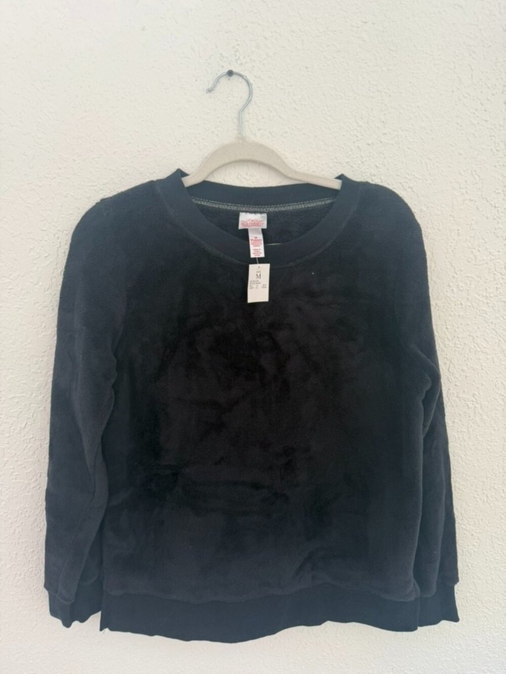 NWT Wondershop Black Fuzzy Fleece Pullover Sweatshirt Women’s Cozy Lounge Top